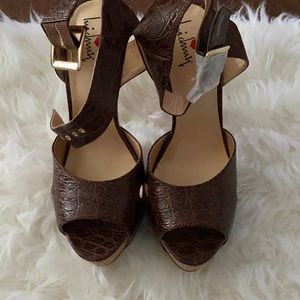 Luichiny Platform Heels
